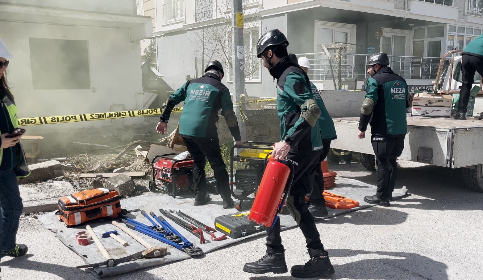 burdurda 57 buyuklugundeki deprem tatbikatinda gercegi aratmayan goruntuler 5 LsZUTDcA