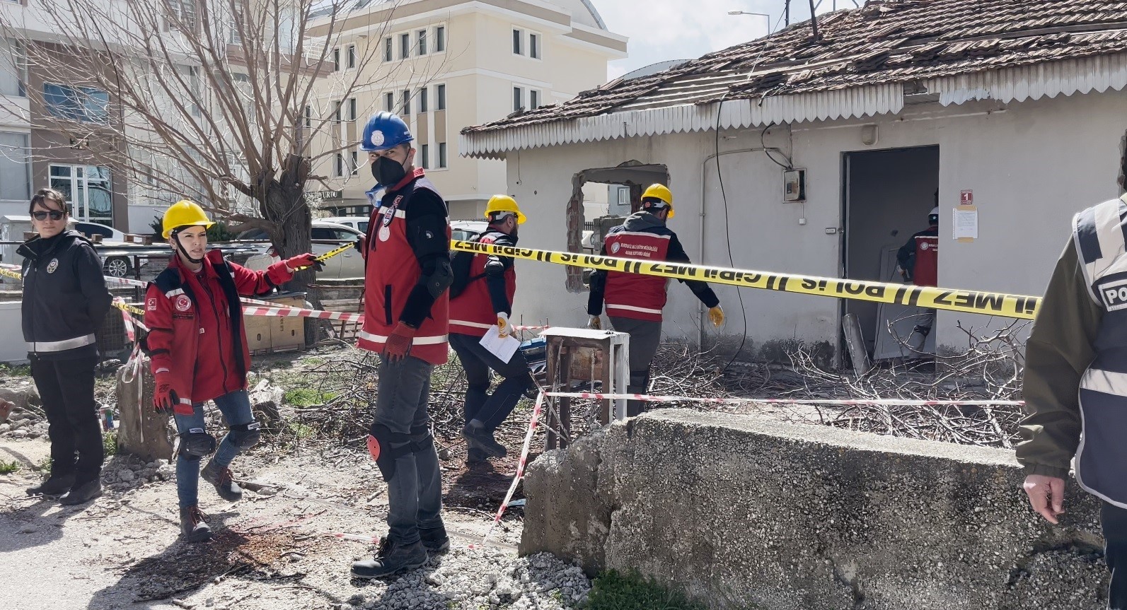 burdurda 57 buyuklugundeki deprem tatbikatinda gercegi aratmayan goruntuler 6 DRg8Desa