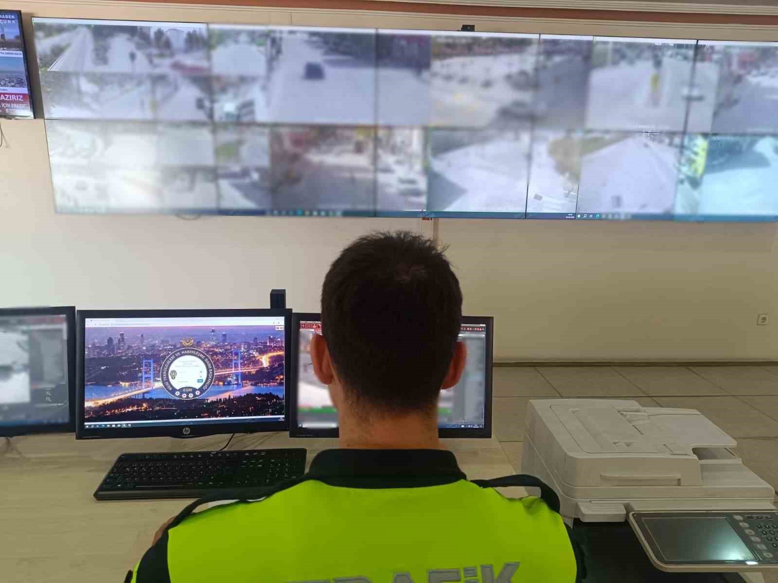 burdurda 669 arac ve surucusu kontrol edildi 0 a4kPE6UJ