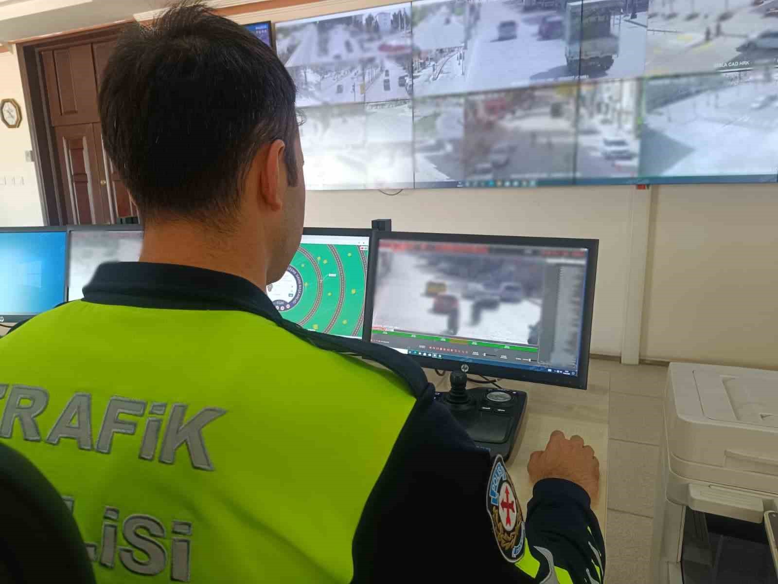 burdurda 669 arac ve surucusu kontrol edildi 3 dhTDhPF9