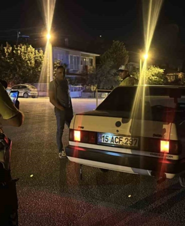 burdurda-abarti-egzoz-kullanilan-2-arac-trafikten-men-edildi-cECgnjQi.jpg