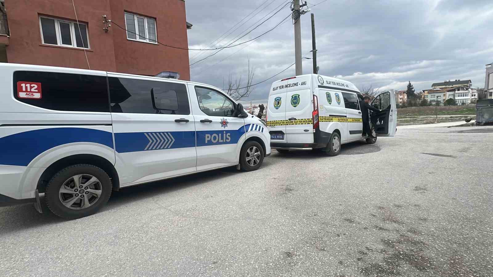 burdurda arkadasinin evinde fenalasan adam hayatini kaybetti 1 qflVBrvV