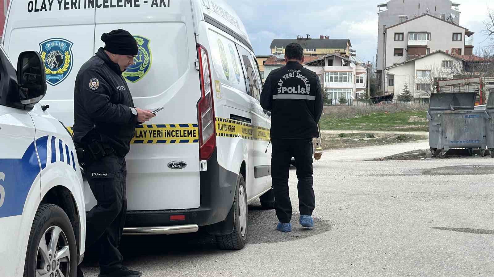 burdurda arkadasinin evinde fenalasan adam hayatini kaybetti 3 6EQaad96