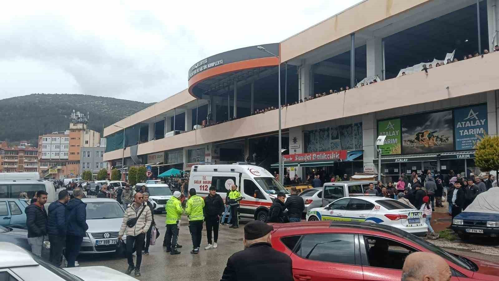 Burdur’da bıçaklı kavga: 5 yaralı 4 burdurda bicakli kavga 5 yarali 0