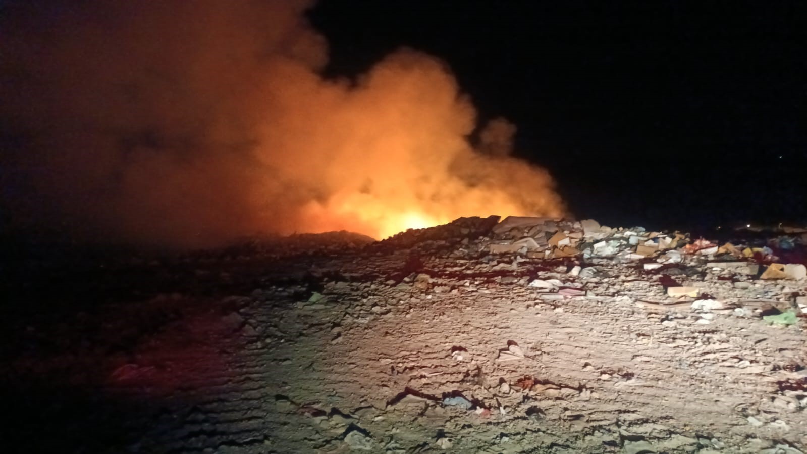 Burdur’da çöp depolama alanında yangın 10 burdurda cop depolama alaninda yangin 6