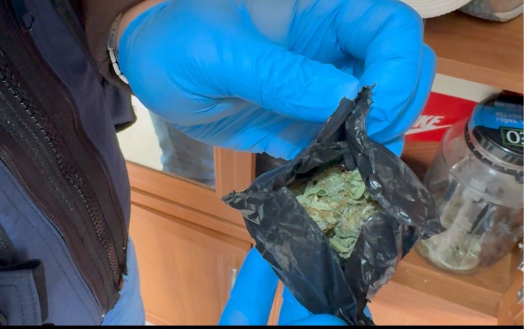 Burdur’da evi uyuşturucu imalathanesine çeviren şüpheli tutuklandı 8 burdurda evi uyusturucu imalathanesine ceviren supheli tutuklandi 4 smDDFEzX