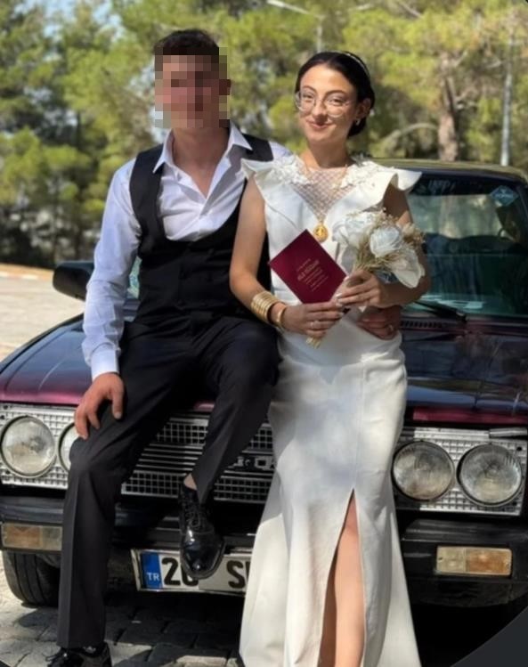 burdurda feci kaza 6 ay once evlenen genc cifti olum ayirdi 5 U2Lme6MV