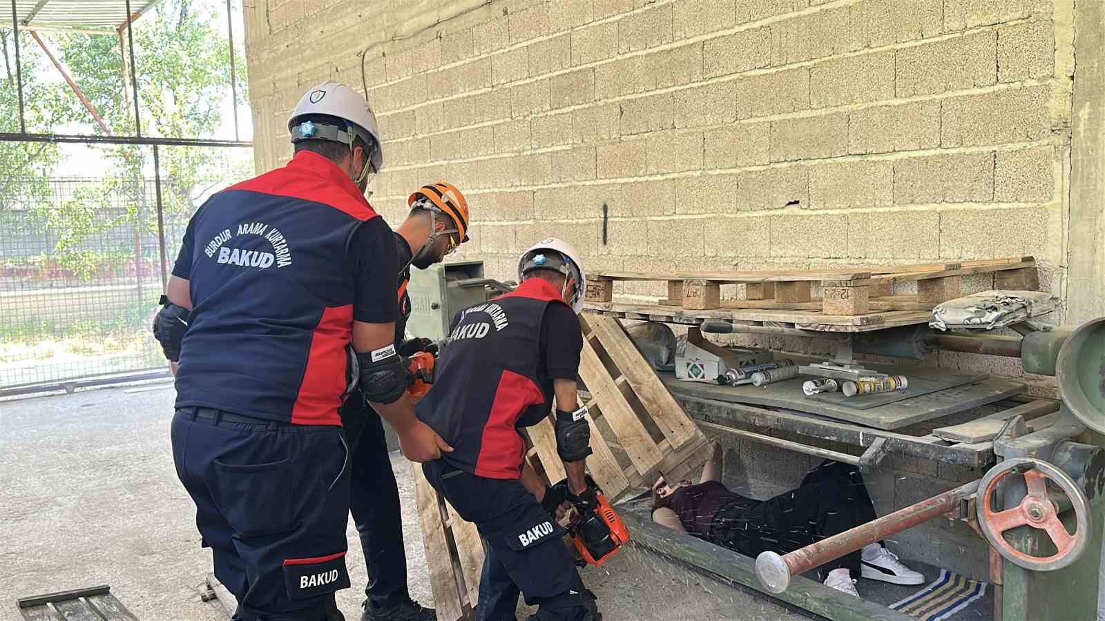 burdurda firtina tatbikatinda gercegi aratmayan goruntuler 4 CgCjN7Gf