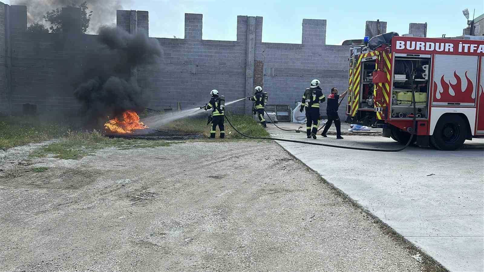 burdurda firtina tatbikatinda gercegi aratmayan goruntuler 7 c9T9HWdk