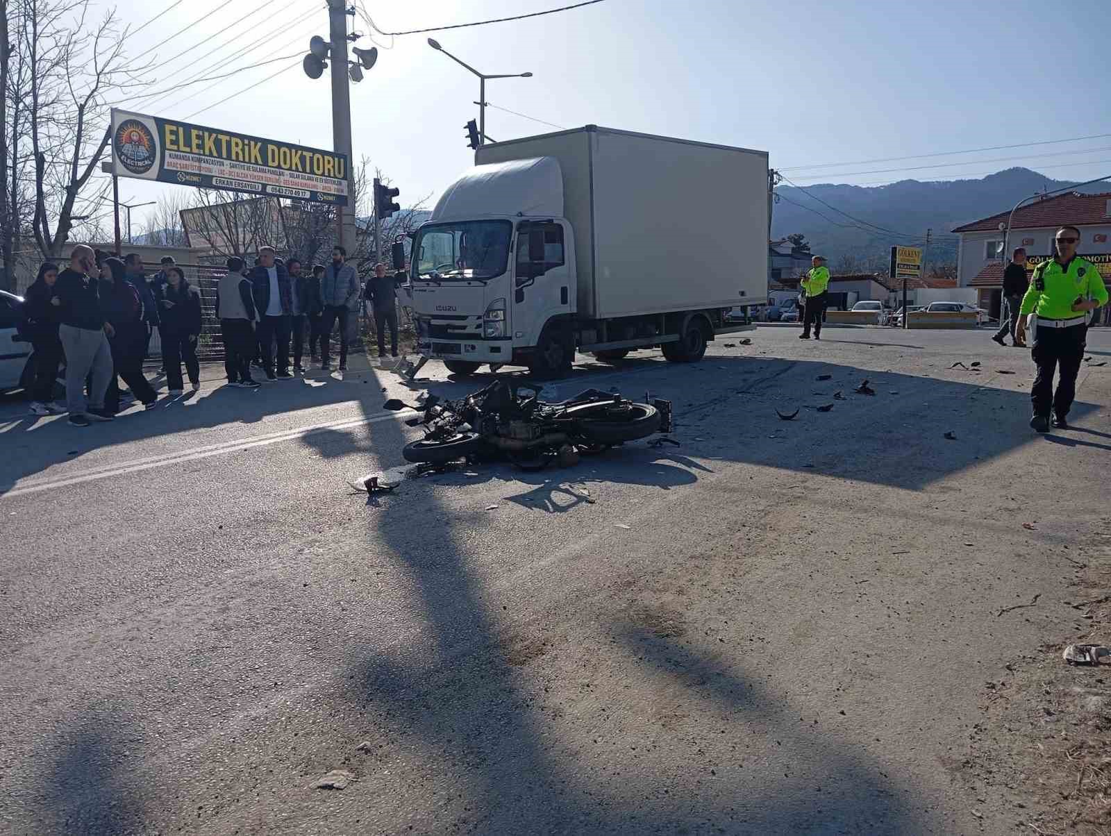 burdurda genc surucunun olume gittigi kaza kamerada 2 Z6bV36rJ