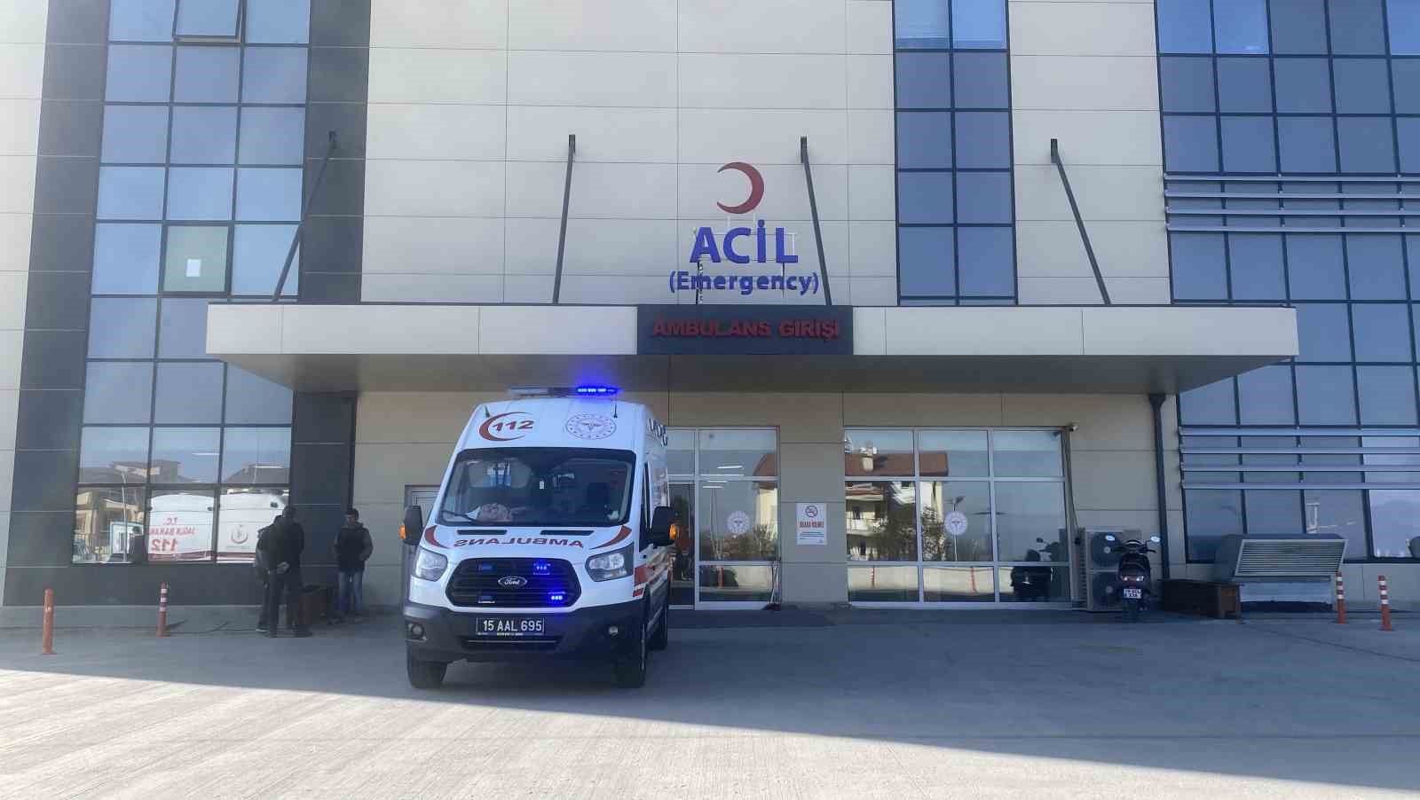 burdurda kolunu hisar makinesine kaptiran isci agir yaralandi 1 DMYEDzOu
