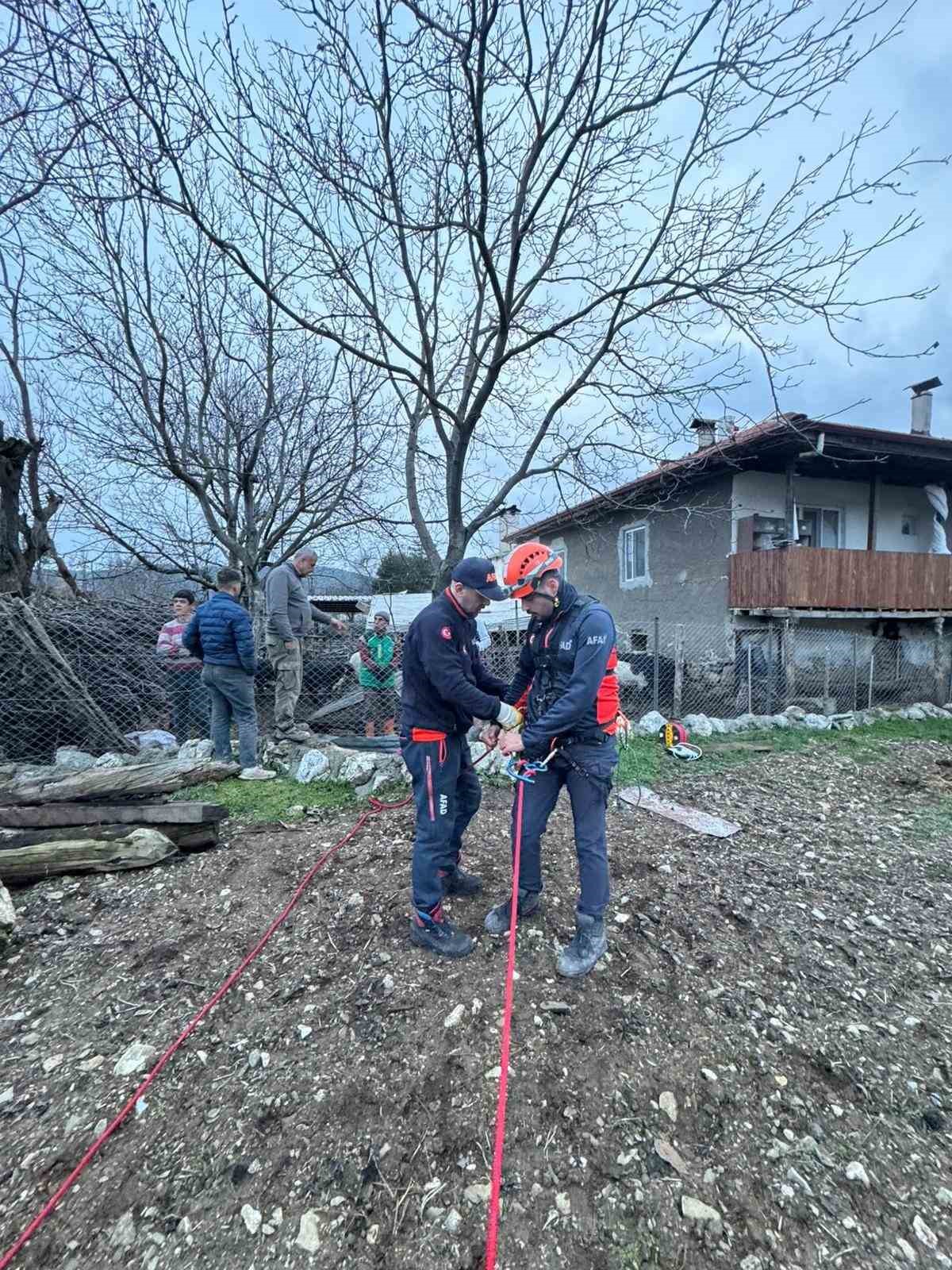 burdurda kuyuya dusen oglak ekipler tarafindan kurtarildi 3 5HhLG1mK