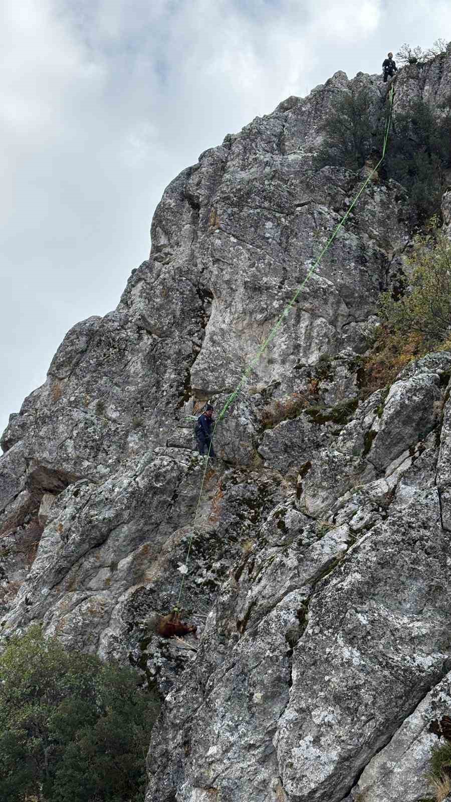 burdurda mahsur kalan keciler ekipler tarafindan kurtarildi 2 JOPrvtTN
