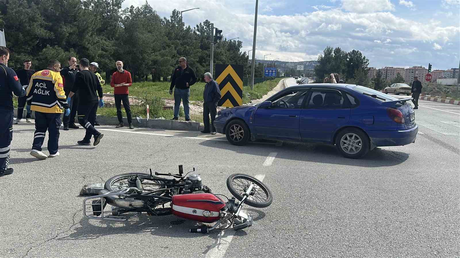 Burdur’da otomobil ile motosiklet çarpıştı: 2 yaralı 5 burdurda otomobil ile motosiklet carpisti 2 yarali 1 ZGYOD52S