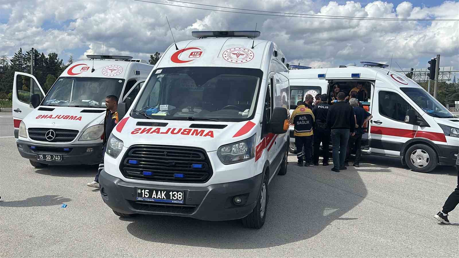 Burdur’da otomobil ile motosiklet çarpıştı: 2 yaralı 8 burdurda otomobil ile motosiklet carpisti 2 yarali 4 E9QmPfbd