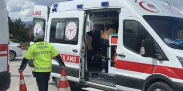 burdurda-otomobil-ile-motosiklet-carpisti-2-yarali-IP6UXit6.jpg