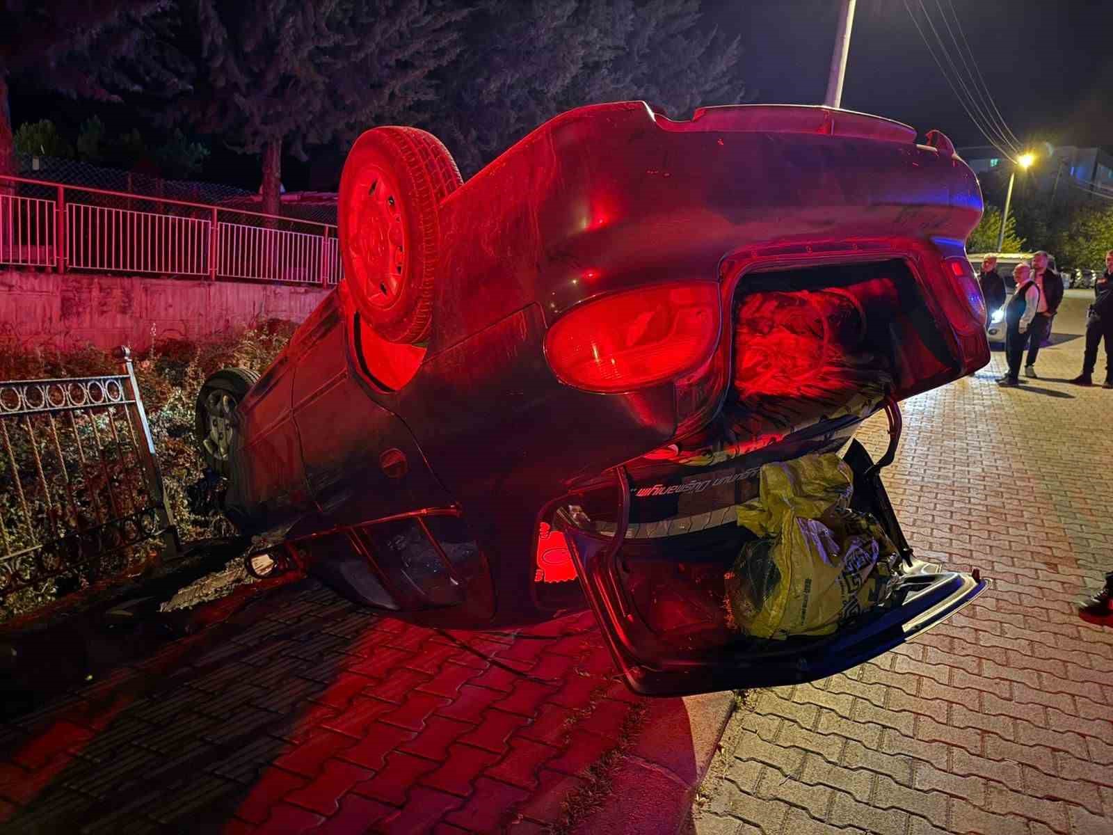 burdurda otomobil takla atti dereye dusmekten son anda kurtuldu 0 2pPYpTj9