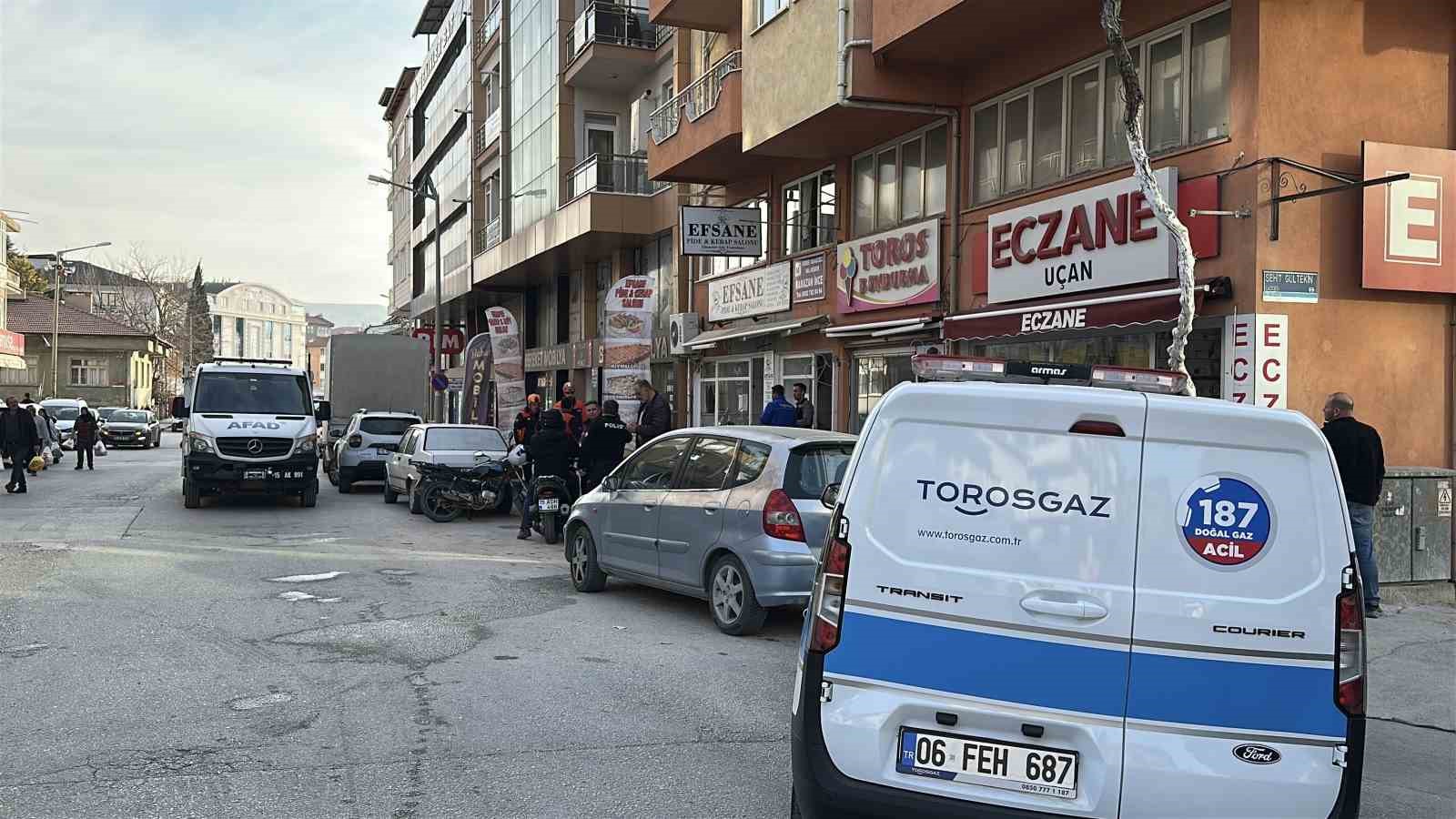 burdurda pide salonunda dogalgaz patlamasi 1 yarali 5 u1DJBeHd