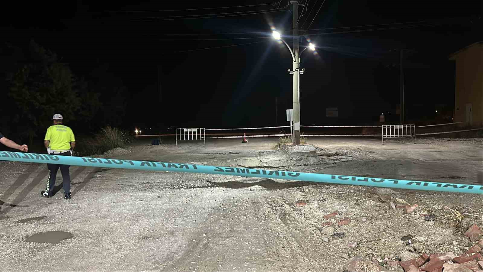 burdurda siddetli yagis sonrasi koprude cokme meydana geldi 1 D755zTRq