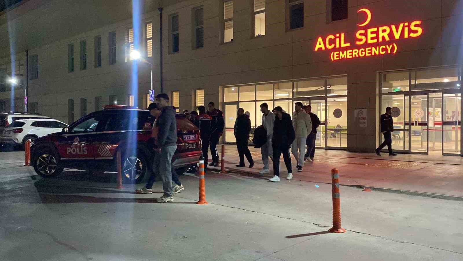 burdurda yaklasik 50 ogrenci zehirlenme suphesiyle hastanelik oldu 0 ZpC7dmaw