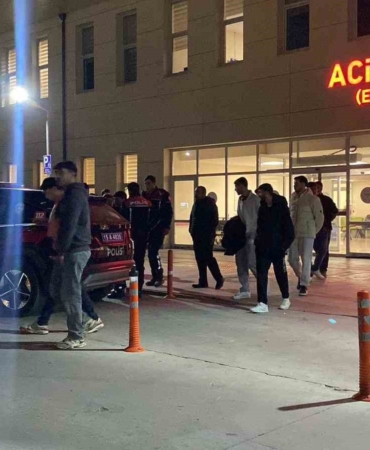 burdurda-yaklasik-50-ogrenci-zehirlenme-suphesiyle-hastanelik-oldu-c1qUCu3v.jpg