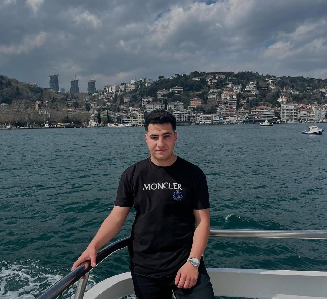 burdurdaki feci kazada hayatini kaybeden anne ogul gozyaslari icinde yan yana topraga verildi 3 lhm9K6eu