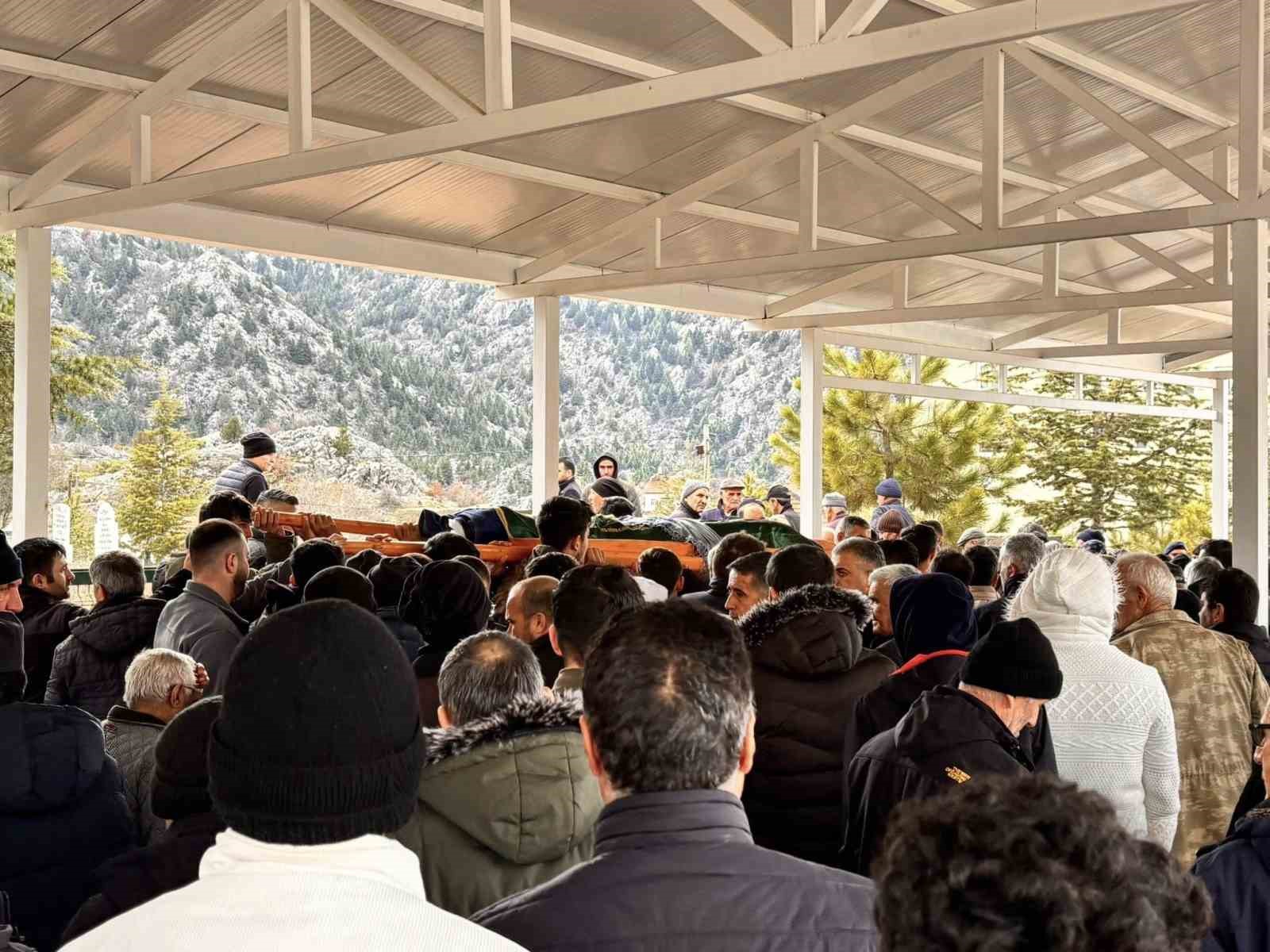 burdurdaki kazada hayatini kaybeden gence memleketi konyada aci veda 2 ZOQSHAaJ