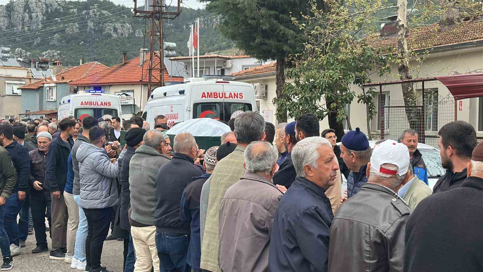 burdurdaki kazada hayatini kaybeden tarim iscileri topraga verildi 3 AIUrGXne