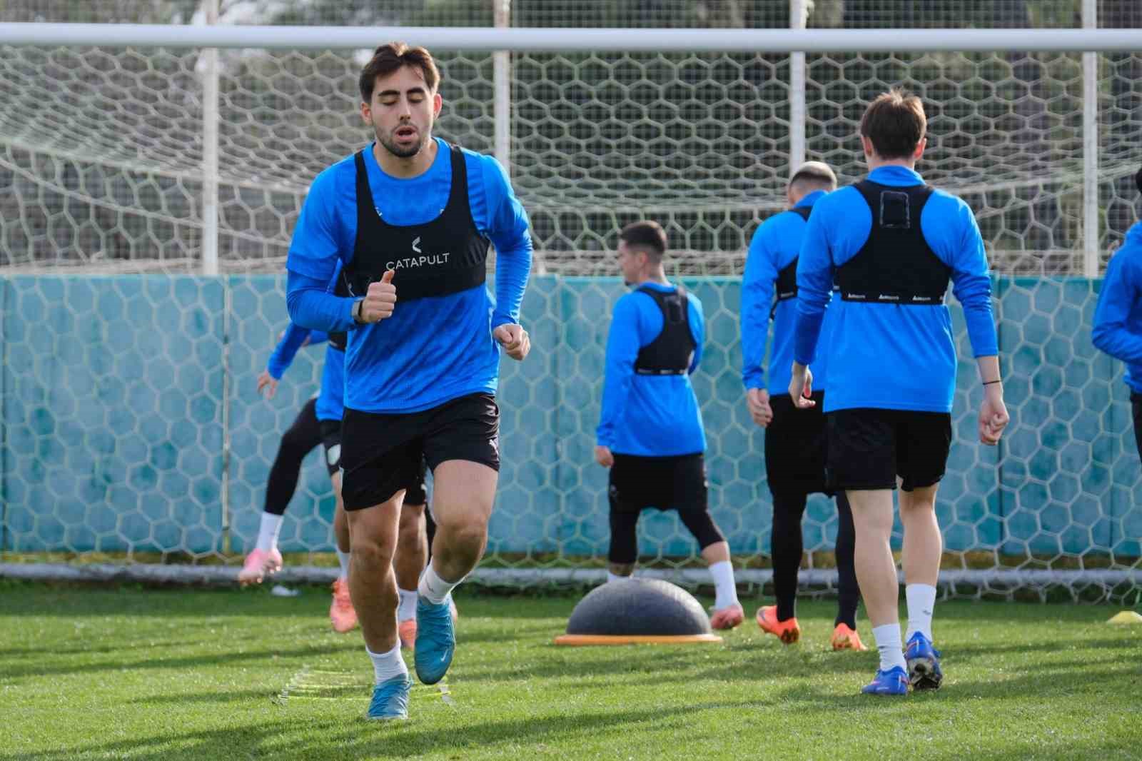 Burhan Eşer: "Bodrum FK ayağa kalkmasını bilmiştir, burası büyük bir camia" 6 burhan eser bodrum fk ayaga kalkmasini bilmistir burasi buyuk bir camia 2 iF2wIldd