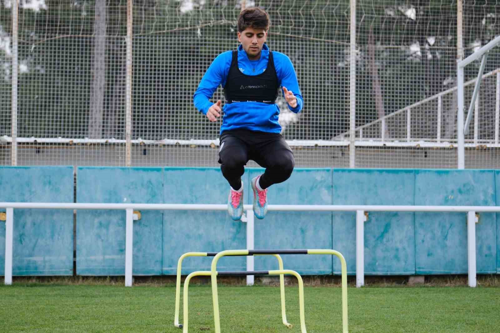 Burhan Eşer: "Bodrum FK ayağa kalkmasını bilmiştir, burası büyük bir camia" 9 burhan eser bodrum fk ayaga kalkmasini bilmistir burasi buyuk bir camia 5