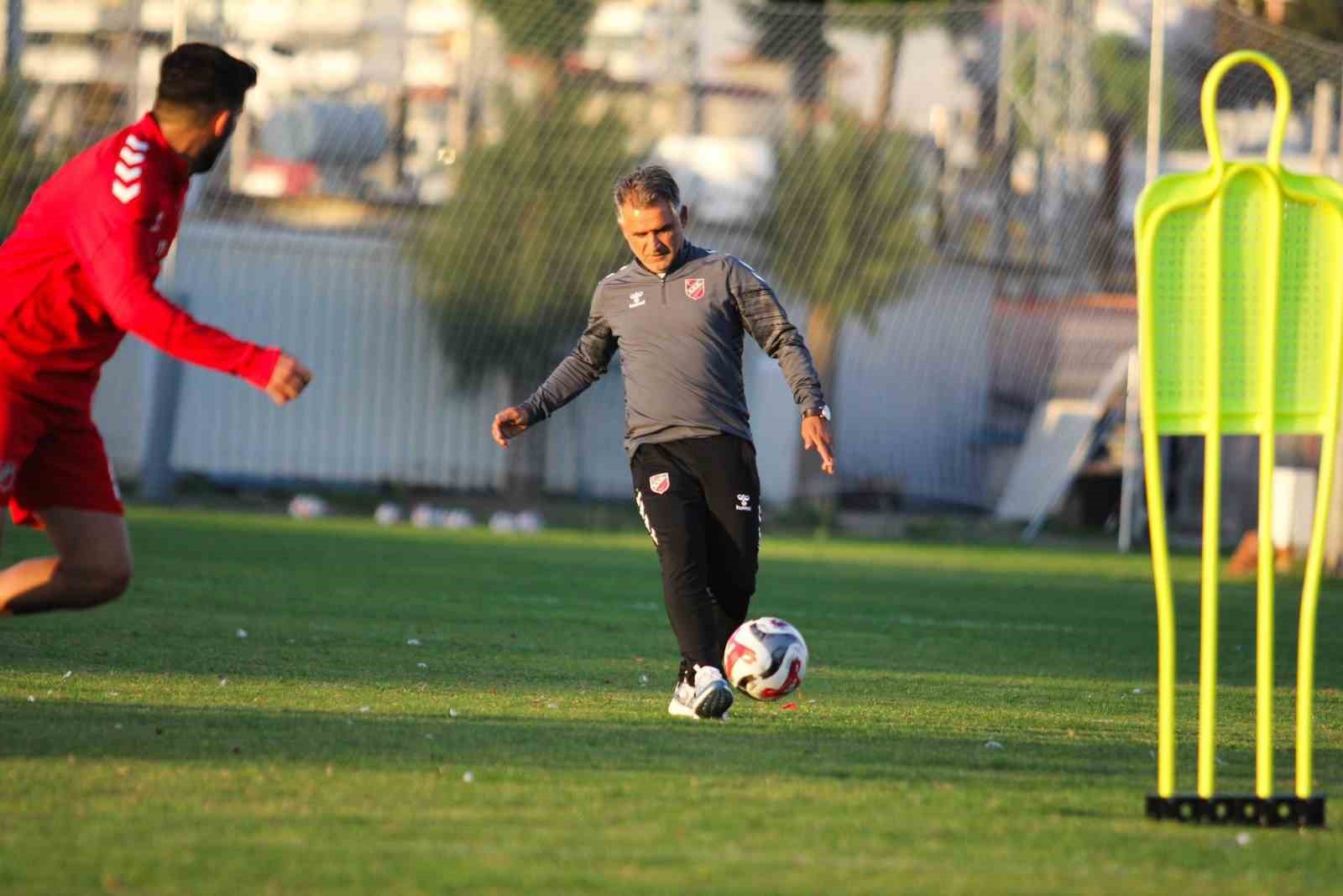 burhanettin basatemur butcemize uygun oyuncular aldik 2 1VwbtiuV