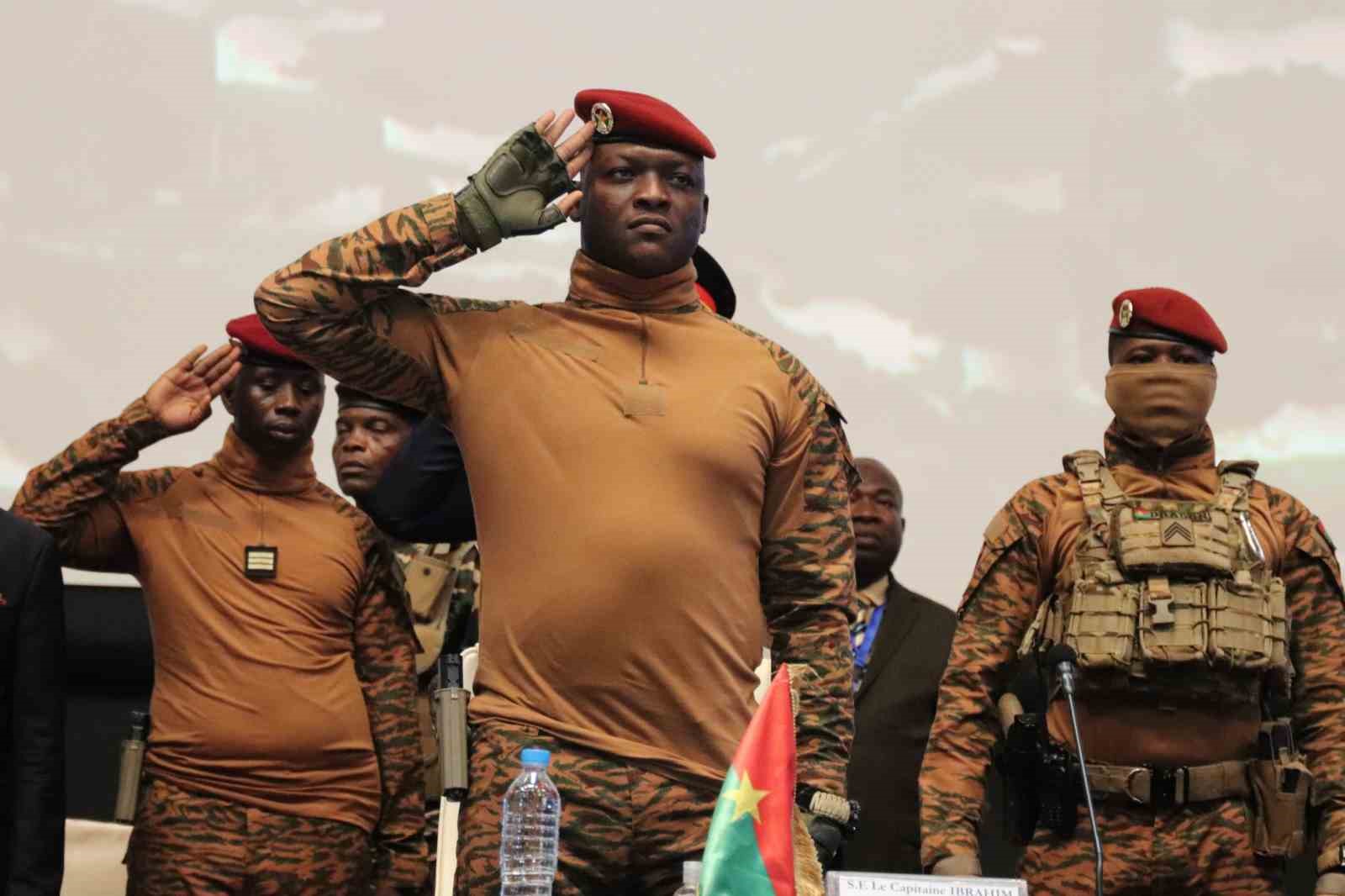 burkina faso devlet baskani traoreye suikast girisimi engellendi 0 HwIAUnVN