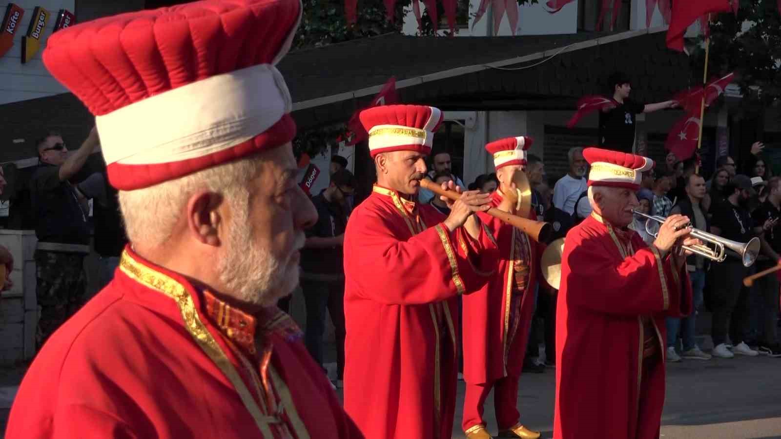 Bursa 15 Temmuz’un 10. yılında tek yürek 12 bursa 15 temmuzun 10 yilinda tek yurek 8 vrFcDgZf