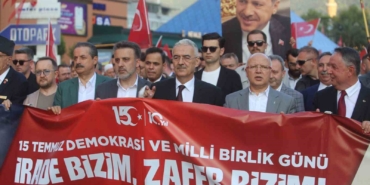bursa-15-temmuzun-10-yilinda-tek-yurek-skuljdAW.jpg