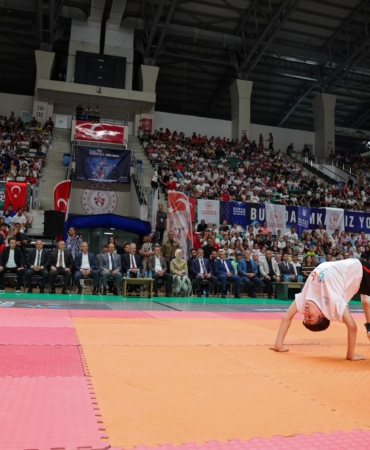 bursa-30-bin-cocuk-yaz-tatilini-sporla-degerlendirecek