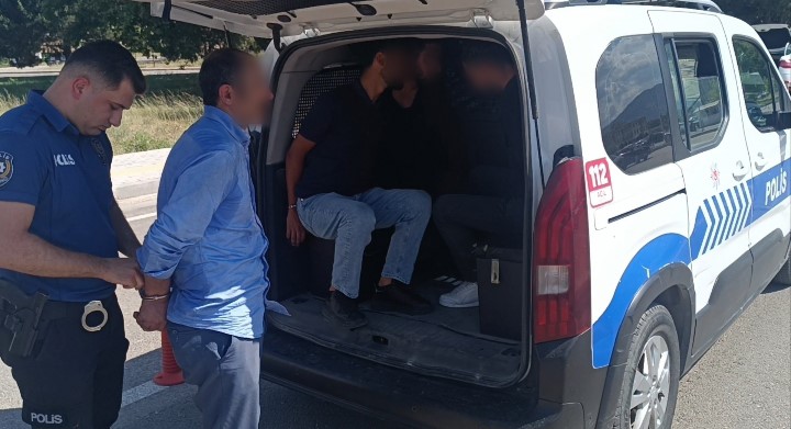 bursa adliyesinde bosanma davasi gerginligi silahla ates acildi 5 gozalti 2 Pj2PztOA