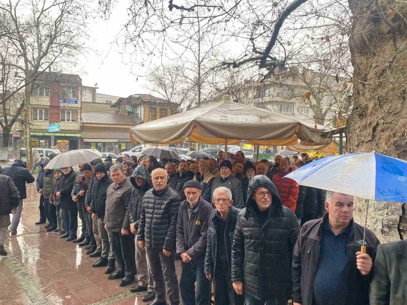 bursa basin dunyasinin cinari vefat etti 0 WnhG2LNC