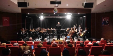 bursa-bolge-devlet-senfoni-orkestrasindan-inegolde-konser-pDX128Zl.jpg