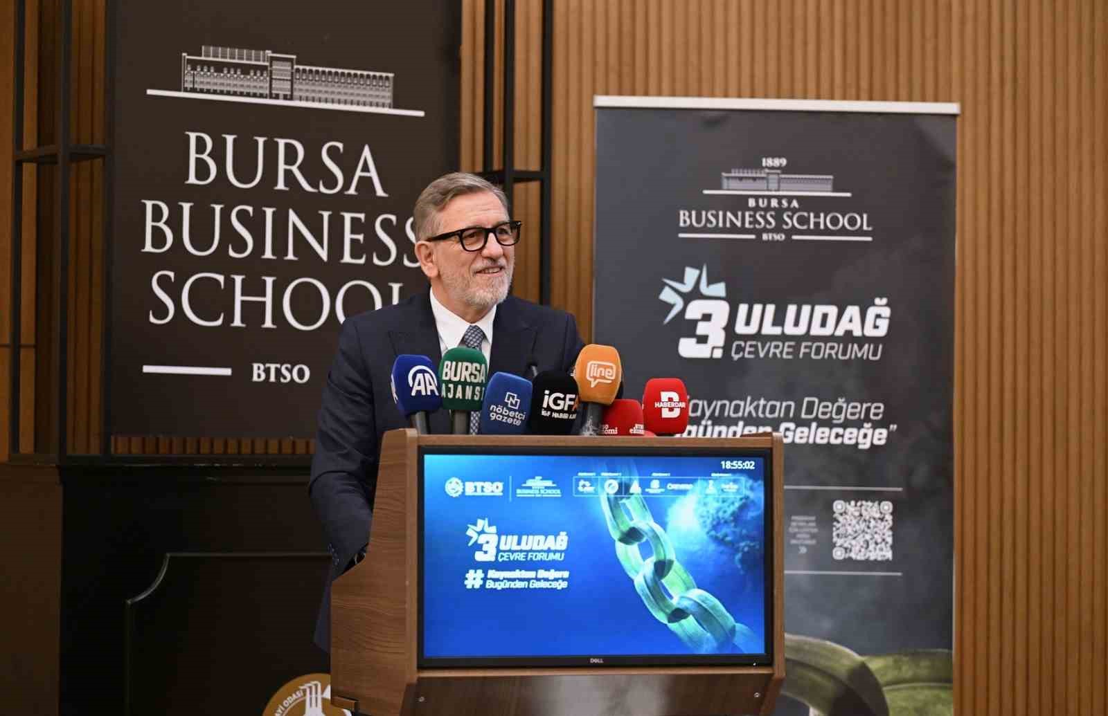 bursa business school uludag 3 cevre forumuna ev sahipligi yapti 0 ekqEDyNt