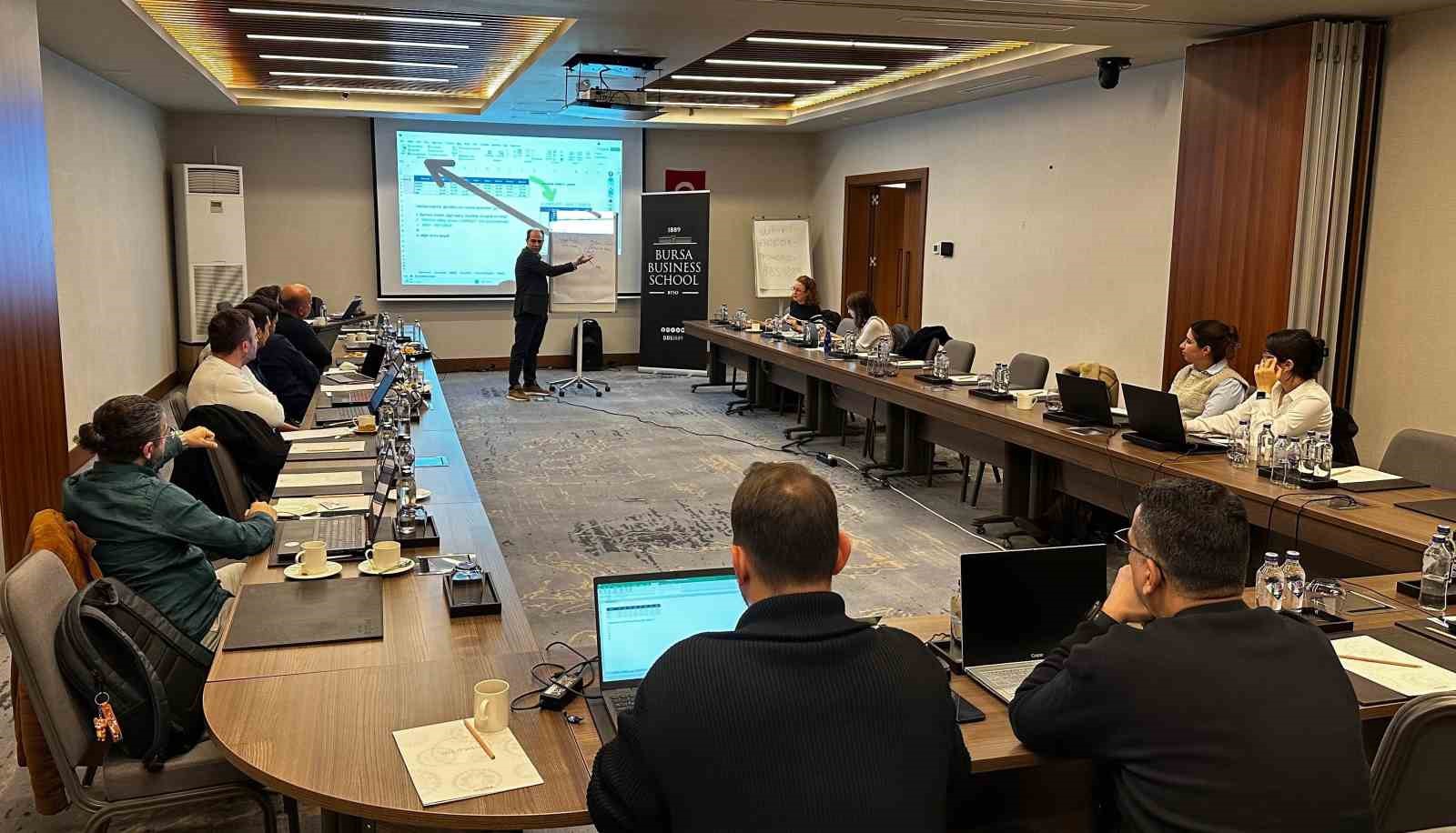 bursa business schoolda veriden deger uretme egitimi 2 ZmNljWOH
