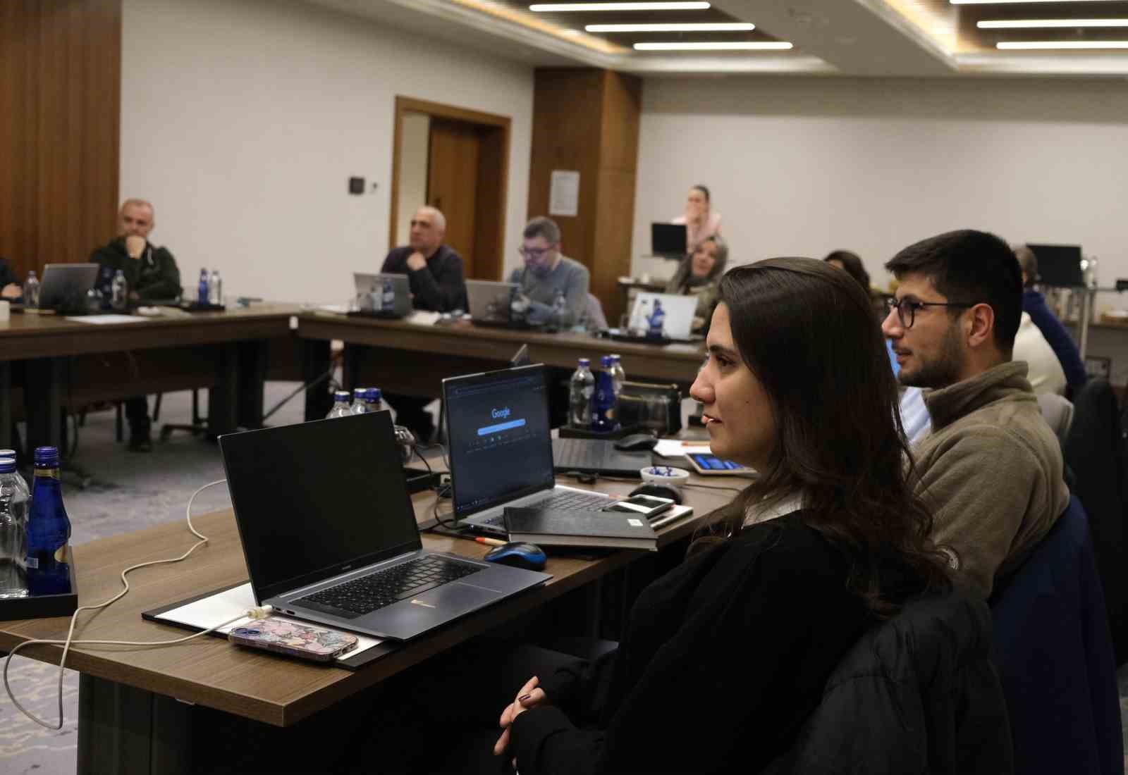 bursa business schooldan yapay zeka ile verimlilik egitimi 1 cWD19S8X