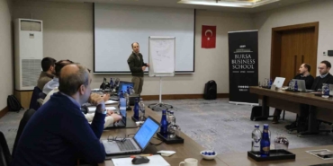 bursa-business-schooldan-yapay-zeka-ile-verimlilik-egitimi-MPTmE1ka.jpg