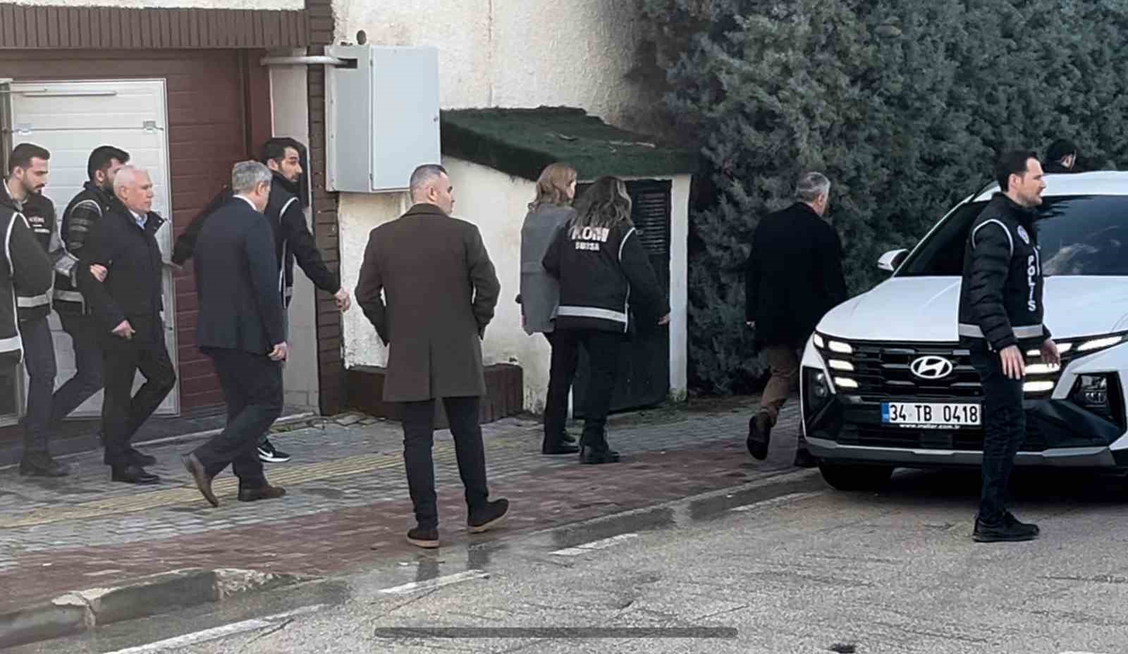 bursa buyuksehir belediye baskani bozbey gozaltina alindi 0 NfOpWdmP