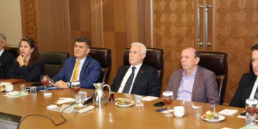 bursa-buyuksehir-belediye-baskani-bozbey-su-tuketen-sanayi-tartisilmali-aXXKOkEe.jpg