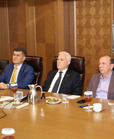 bursa-buyuksehir-belediye-baskani-bozbey-su-tuketen-sanayi-tartisilmali-aXXKOkEe.jpg