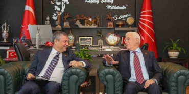 bursa-buyuksehir-belediye-baskani-bozbeyden-genel-baskan-ozele-ziyaret-tXU9KAFK.jpg
