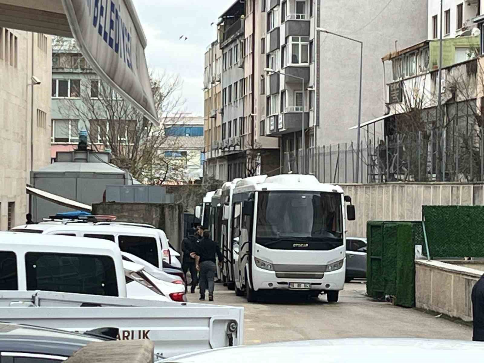 bursa buyuksehir belediye baskani mustafa bozbey tutuklandi 2 Fd1teavB