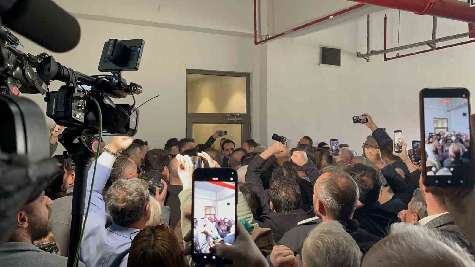 bursa buyuksehir belediye meclisindeki secim oncesi gerginlik yasandi 4 ySrOd5LU