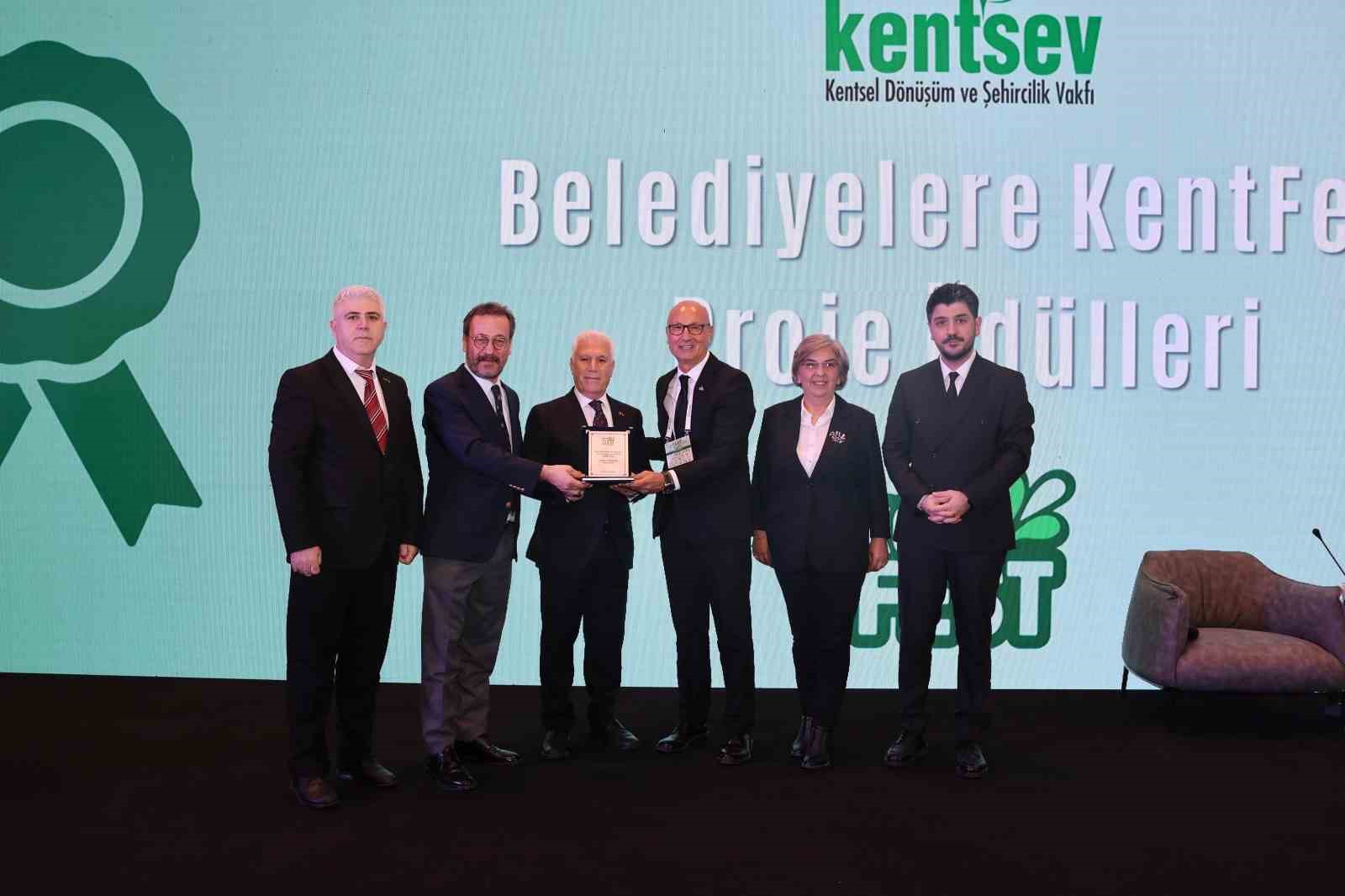 bursa buyuksehir belediyesine akilli sehir odulu 3 O8Tr5w2O