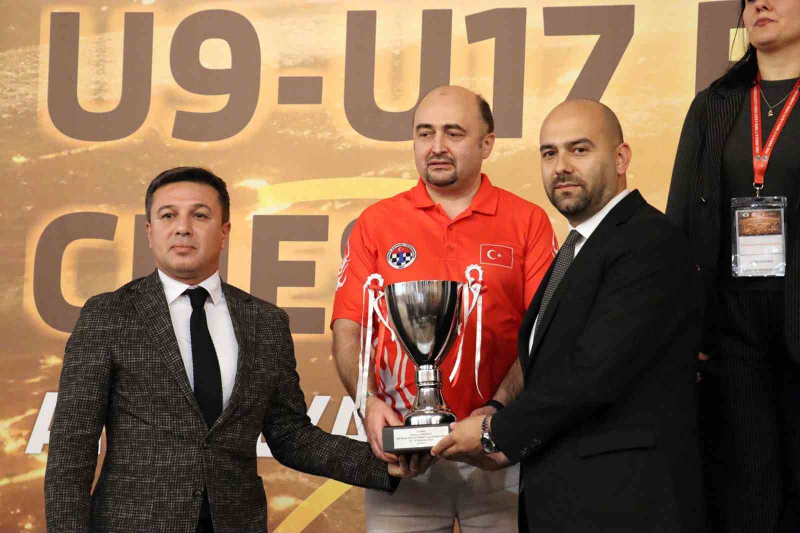 bursa buyuksehir belediyesporlu arya aydogan dunya 4su oldu 2 XFUnk3qA